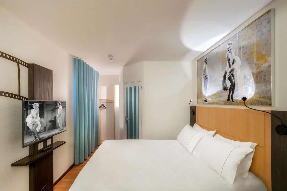 1 bedroom, minibar, in-room safe, individually decorated