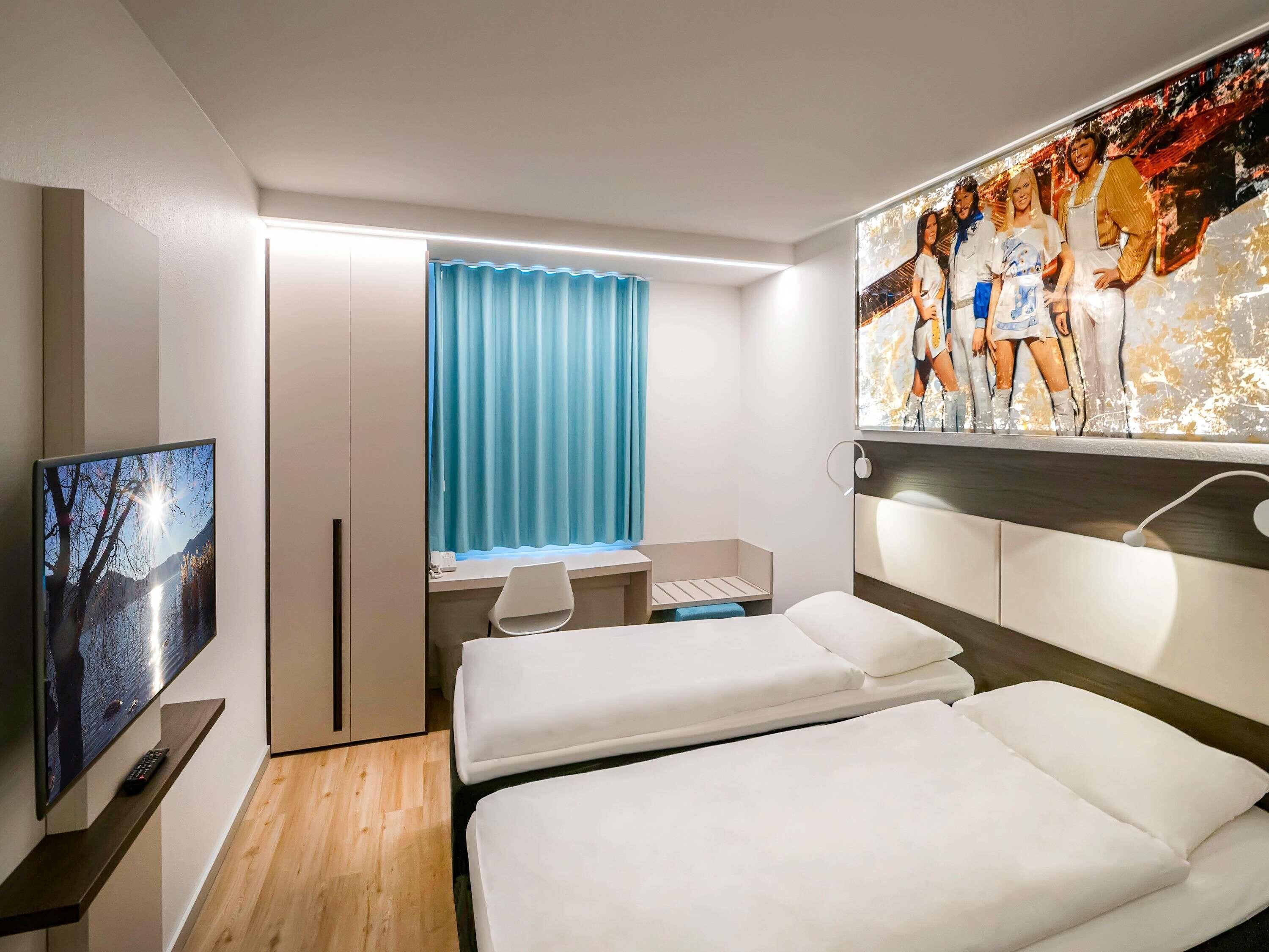 superior room, 2 single beds | 1 bedroom, minibar, in-room safe, individually decorated