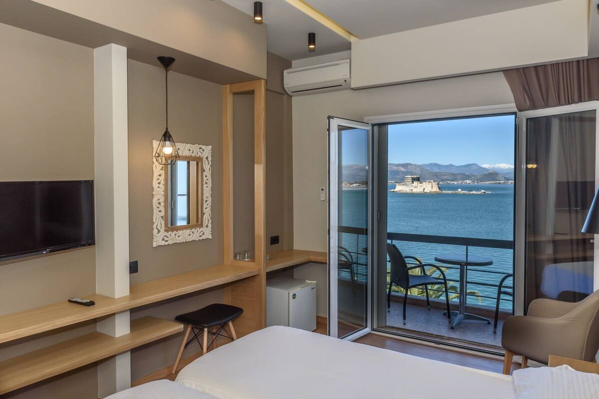 Superior Double or Twin Room | In-room safe, WiFi (free), bed sheets