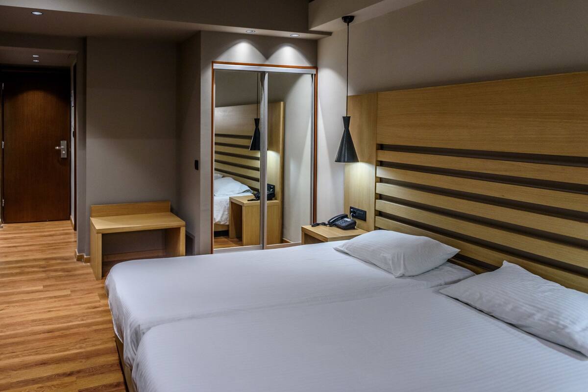 Economy Double or Twin Room (no balcony) | In-room safe, WiFi (free), bed sheets