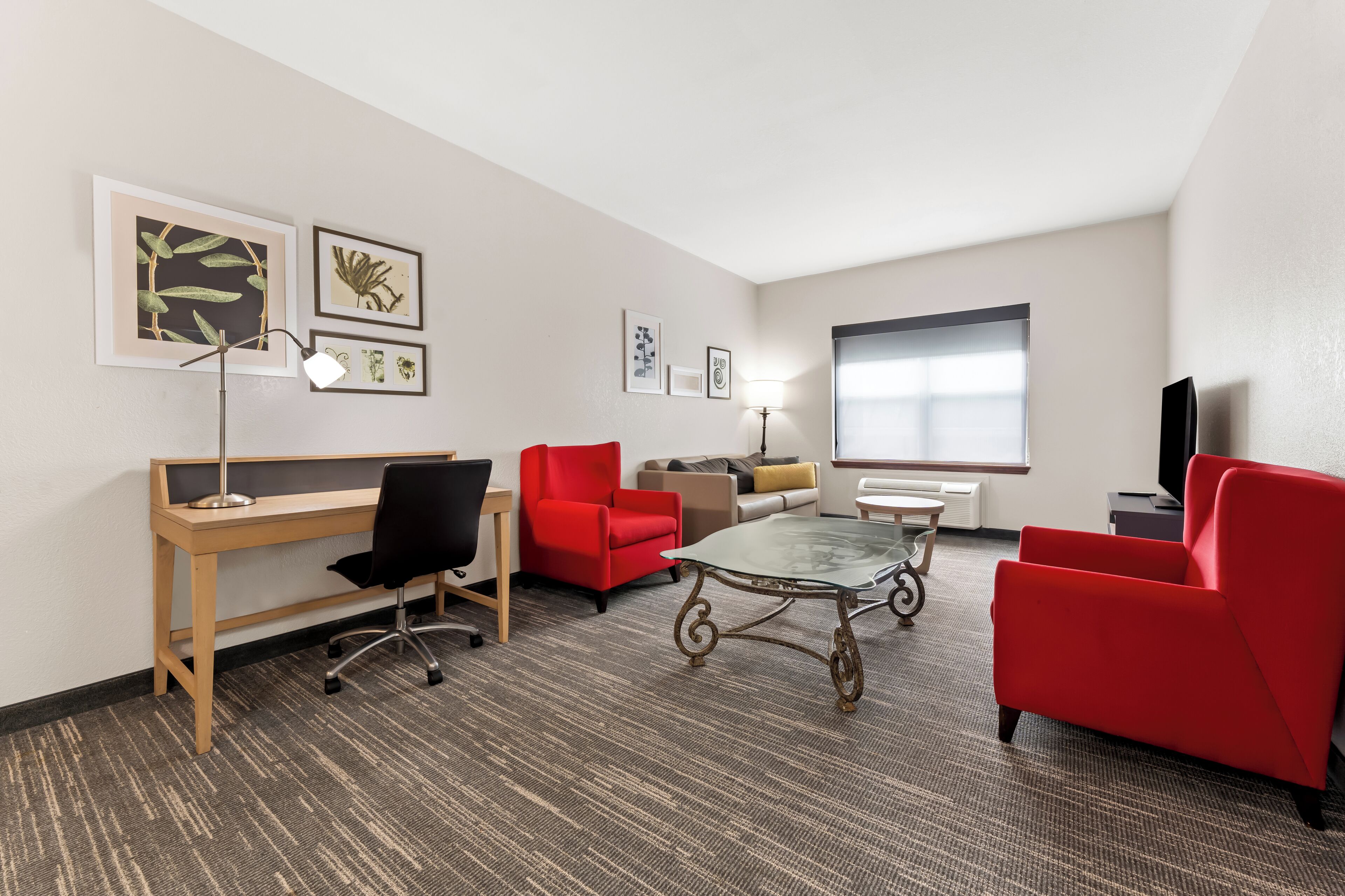 Premium bedding, down duvets, pillow-top beds, desk