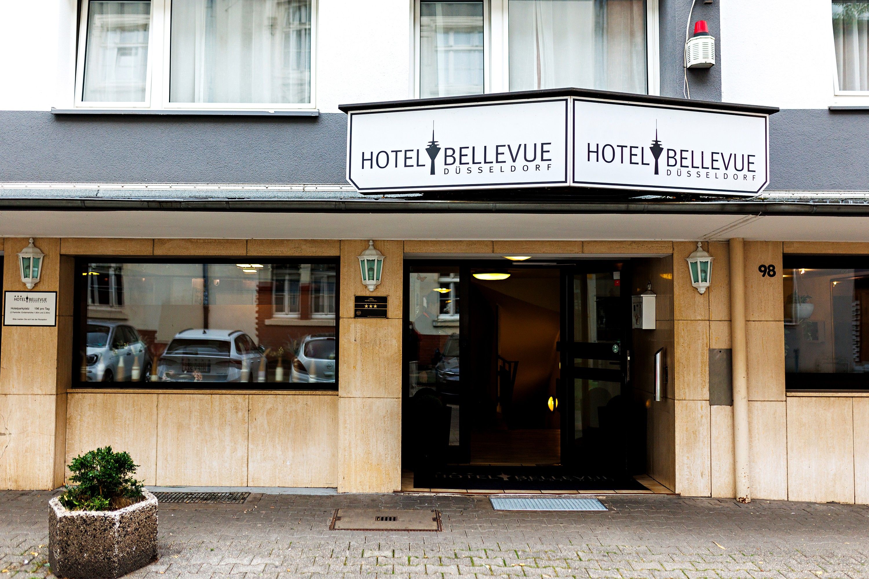 Photo - Bellevue Hotel