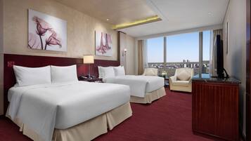 1 kamar tidur, selimut bulu angsa, minibar, dan brankas