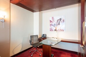 Business Room, 2 Double Beds, City View | 1 bedroom, down comforters, minibar, in-room safe
