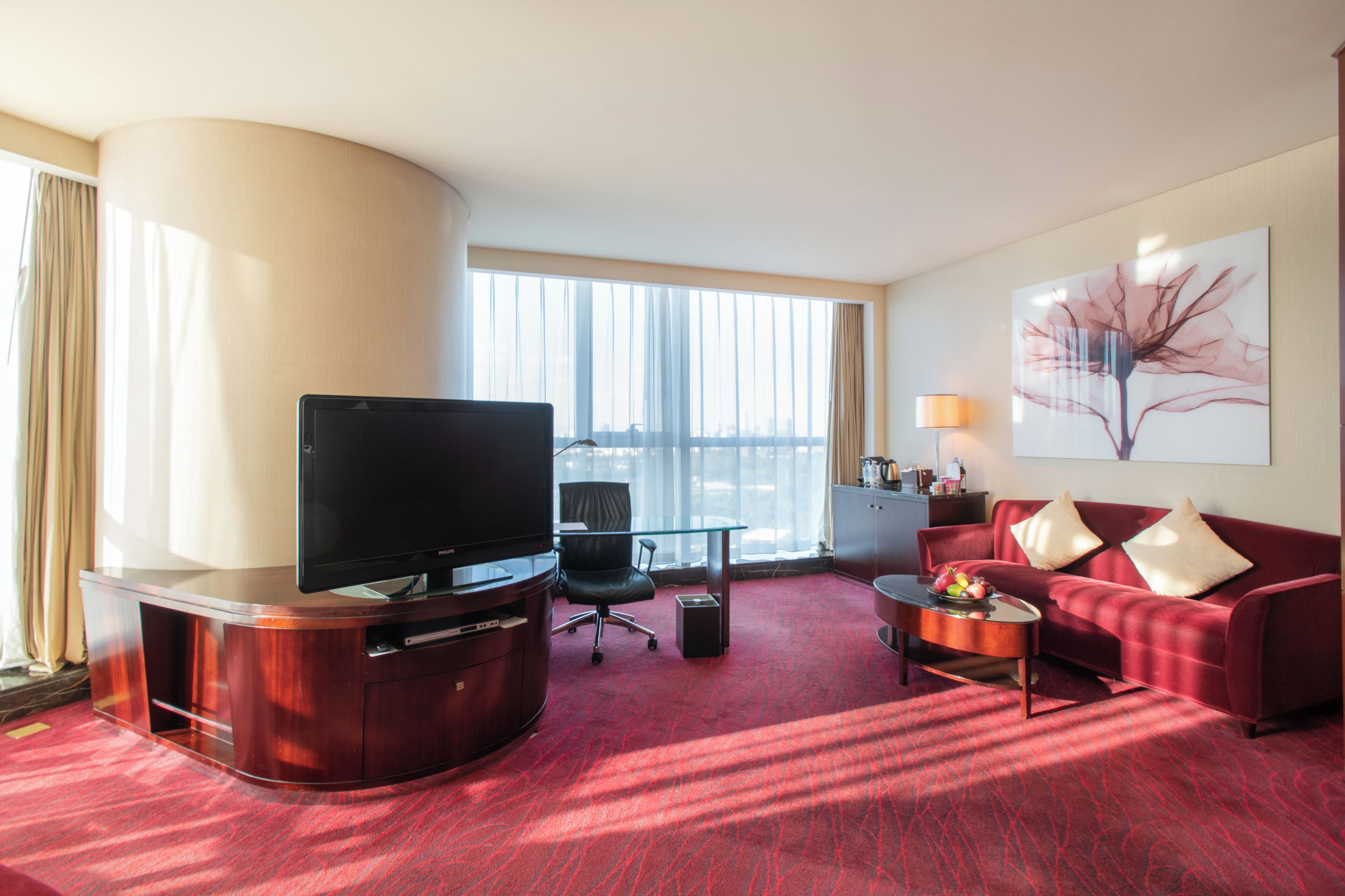 1 bedroom, down duvets, minibar, in-room safe