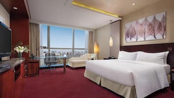 1 bedroom, down comforters, minibar, in-room safe