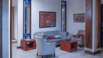 2 bares/lounges, bar ao lado da piscina