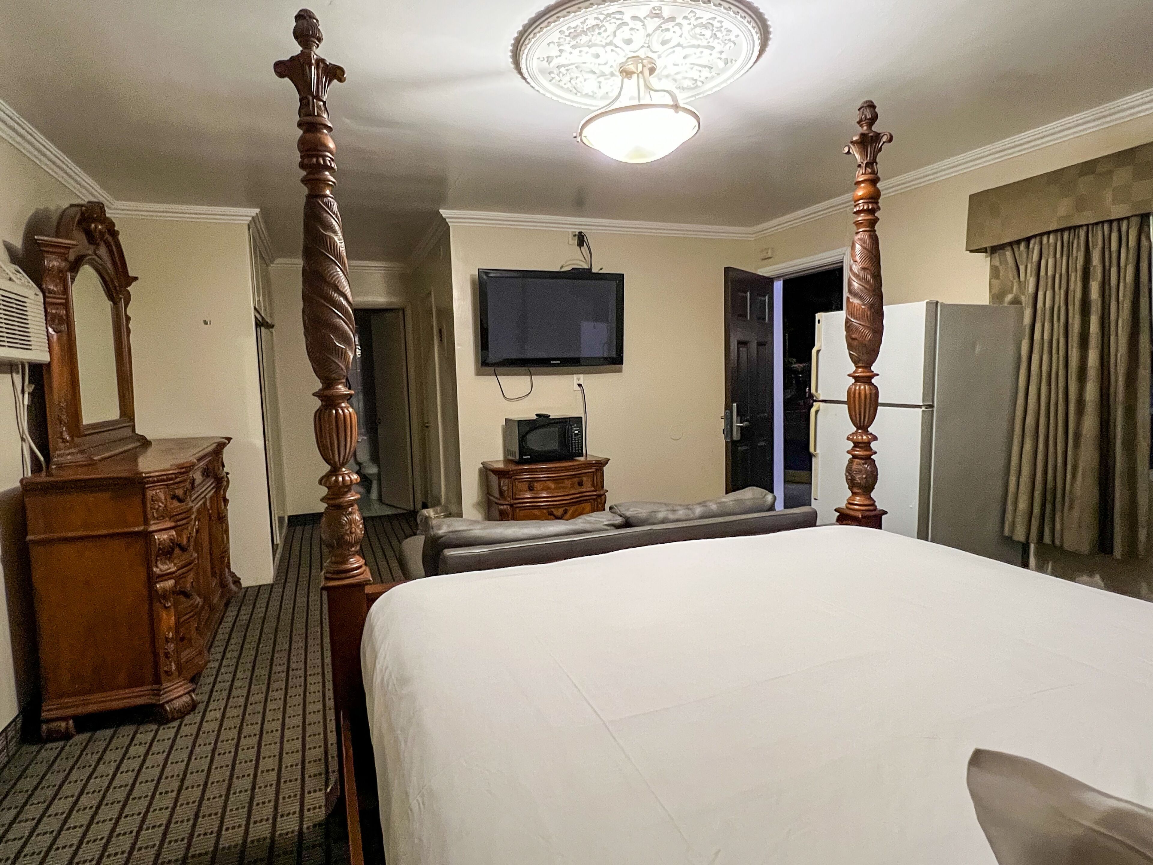 Basic Single Room | Individually decorated, individually furnished, desk, blackout drapes