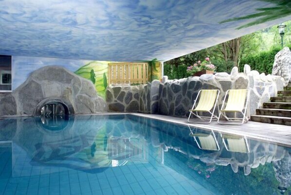 Indoor pool, outdoor pool