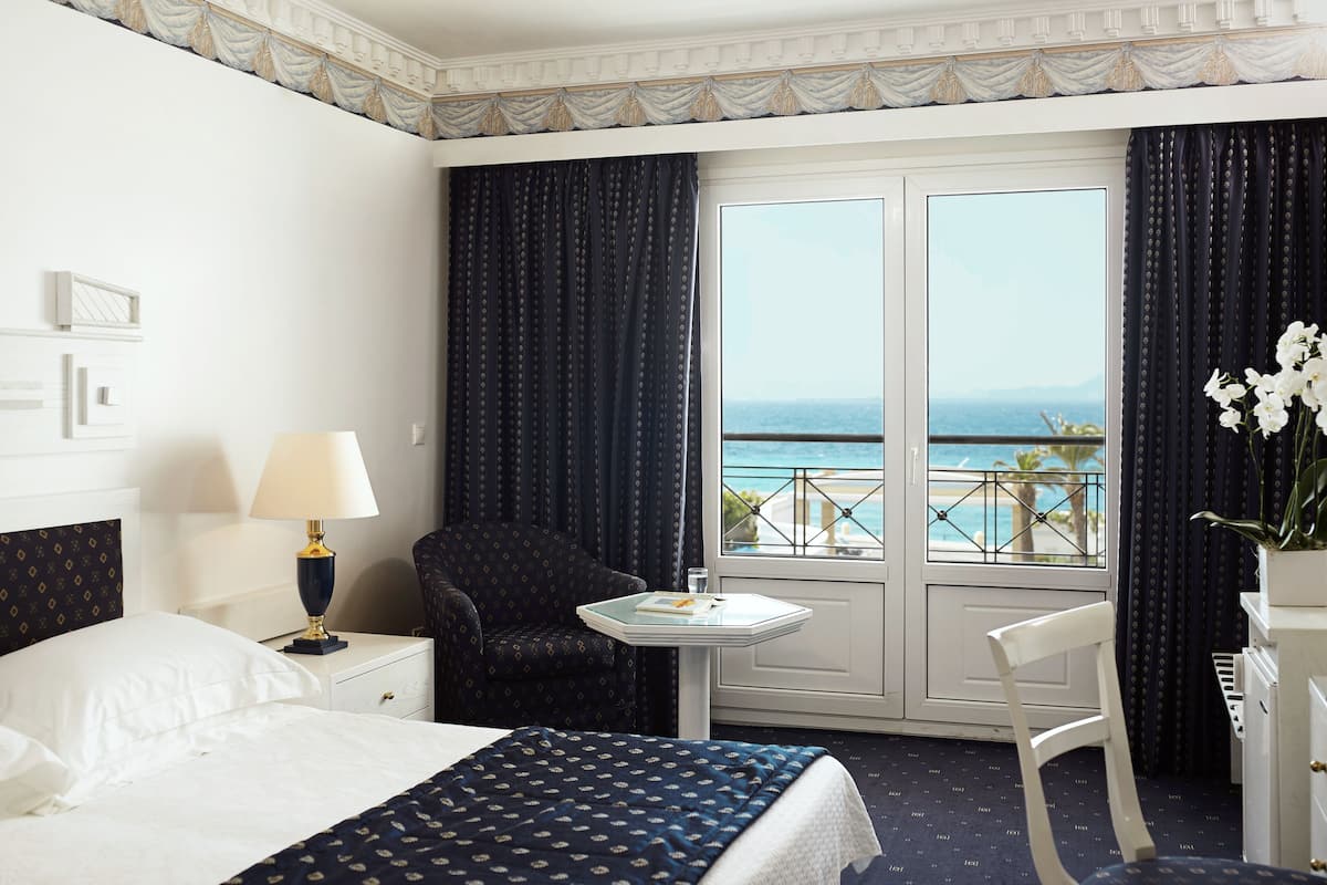 Chambre avec lits jumeaux, vue mer