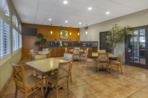 Free buffet breakfast