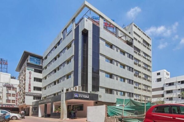 Exterior - Best Western Yuvraj (Surat)