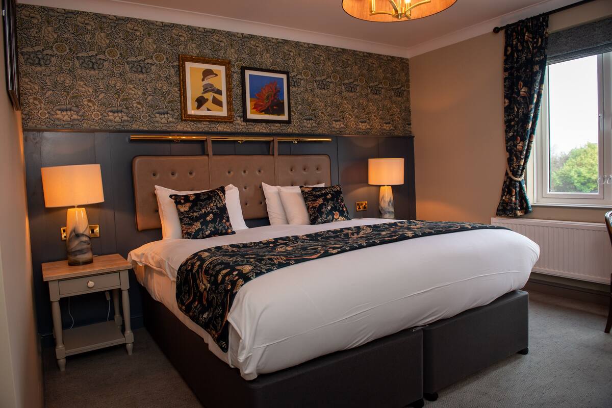 superior double room | desk, iron/ironing board, free wifi, bed sheets