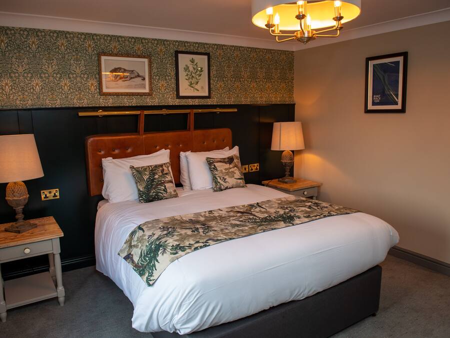 Habitació doble | Escriptori, planxa i posts de planxar, wifi gratuïta i roba de llit