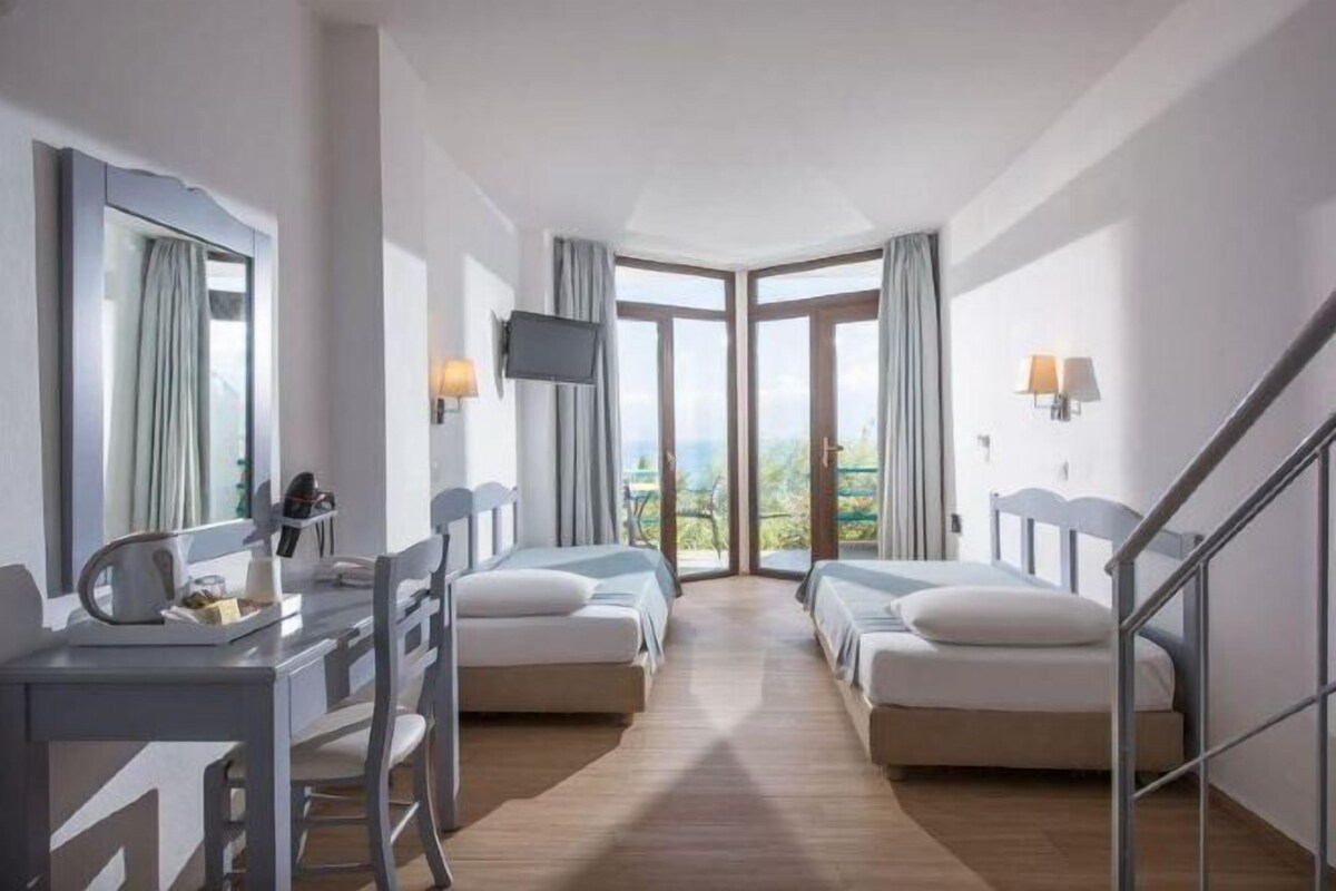 In-room safe, desk, free cots/infant beds, free WiFi