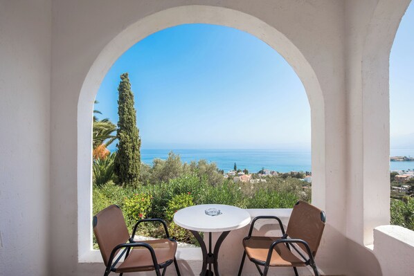 Chambre Standard, vue mer | Terrasse/Patio