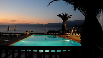 2 outdoor pools, pool umbrellas, pool loungers