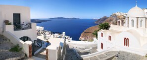 Property entrance - Santorini Reflexions Volcano (Santorini)