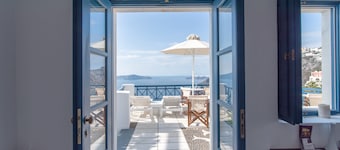 Santorini Reflexions Volcano