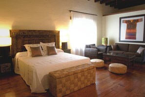 Een kluis op de kamer, individueel gedecoreerd, individueel gemeubileerd