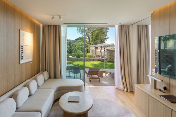 Junior Suite | Living area