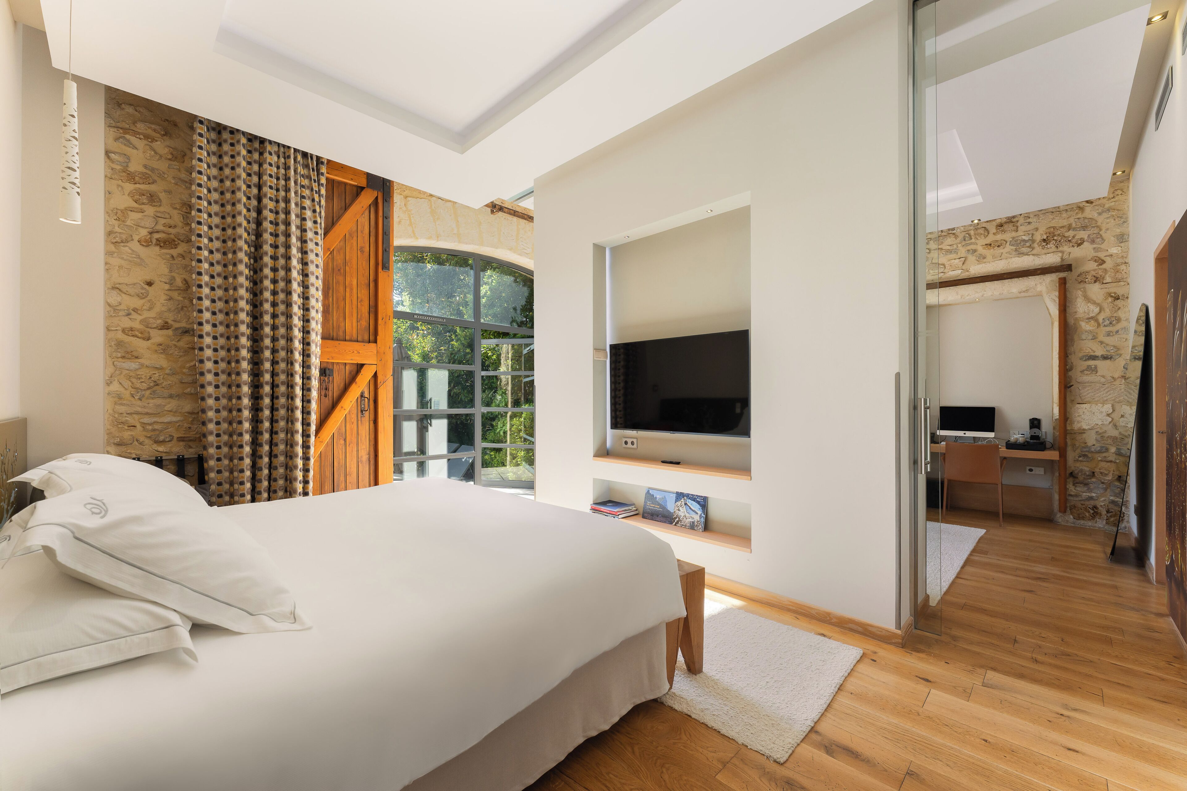 Habitación Deluxe, Terraza | Ropa de cama de alta calidad y caja de seguridad en la habitación 