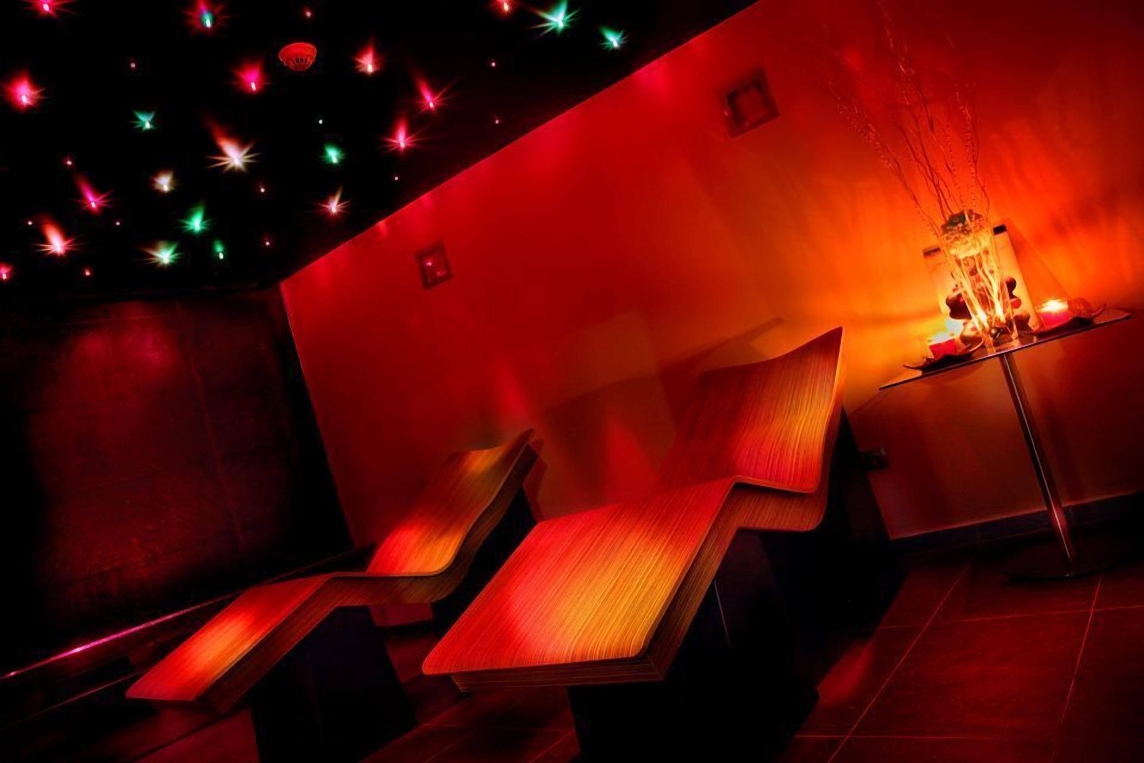 sauna, turkish bath/hammam, body scrubs, 2 treatment rooms