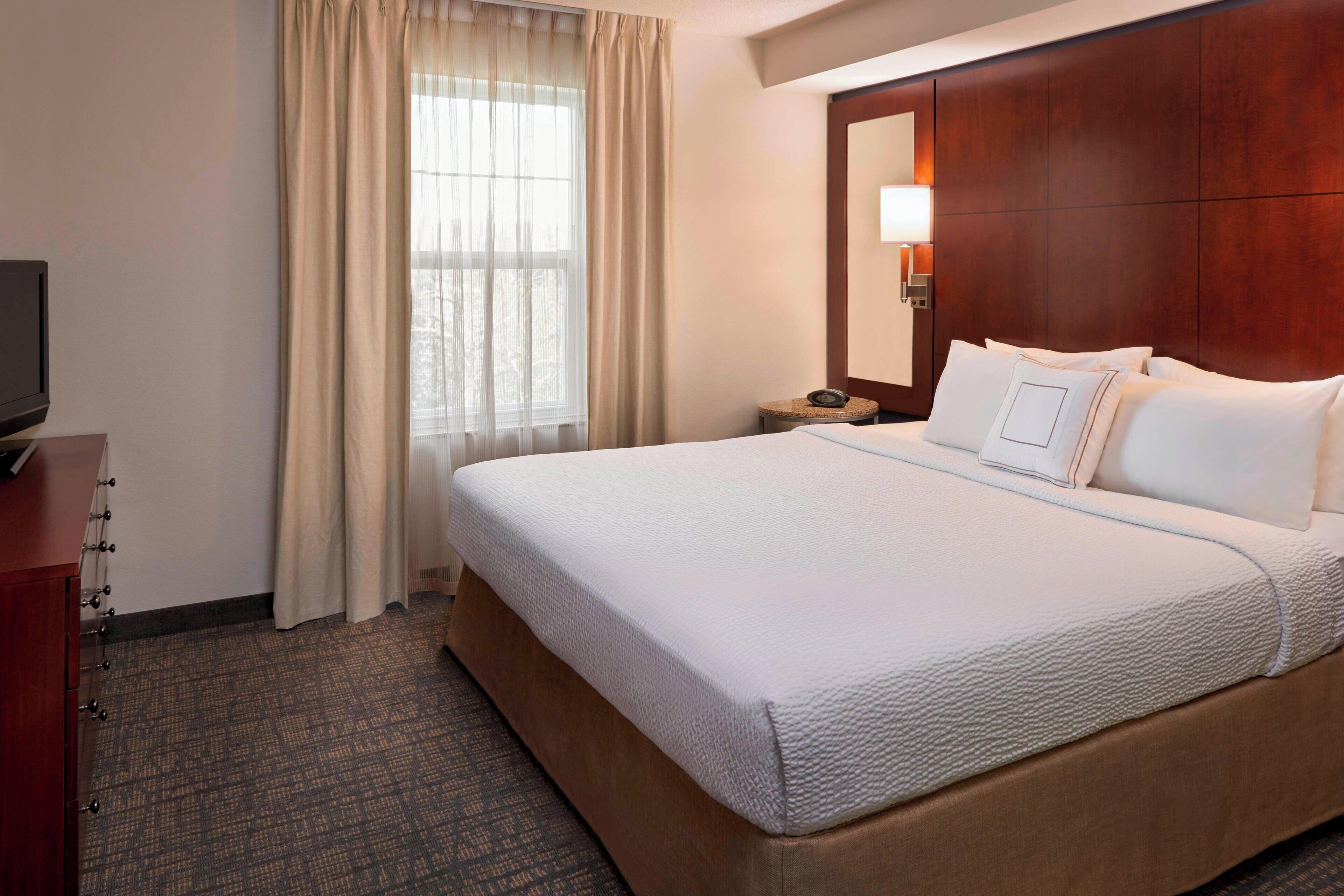 suite, 2 bedrooms, balcony (balcony) | 1 bedroom, premium bedding, blackout curtains, iron/ironing board