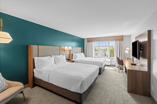 Holiday Inn Hotel & Suites Surrey East Cloverdale by IHG