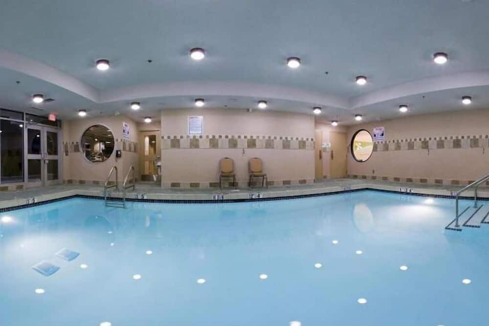 Holiday Inn Hotel & Suites Surrey East Cloverdale by IHG