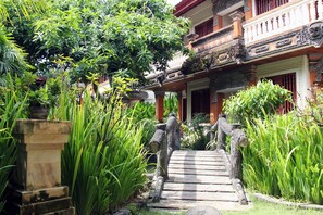 Property grounds - Seminyak Paradiso Hotel (Seminyak)