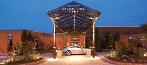 The entrance of the Leyland Hotel with a covered car parking area. - Preston Leyland BW Signature Collection (Leyland)