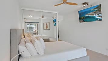 1 bedroom, individually decorated, individually furnished