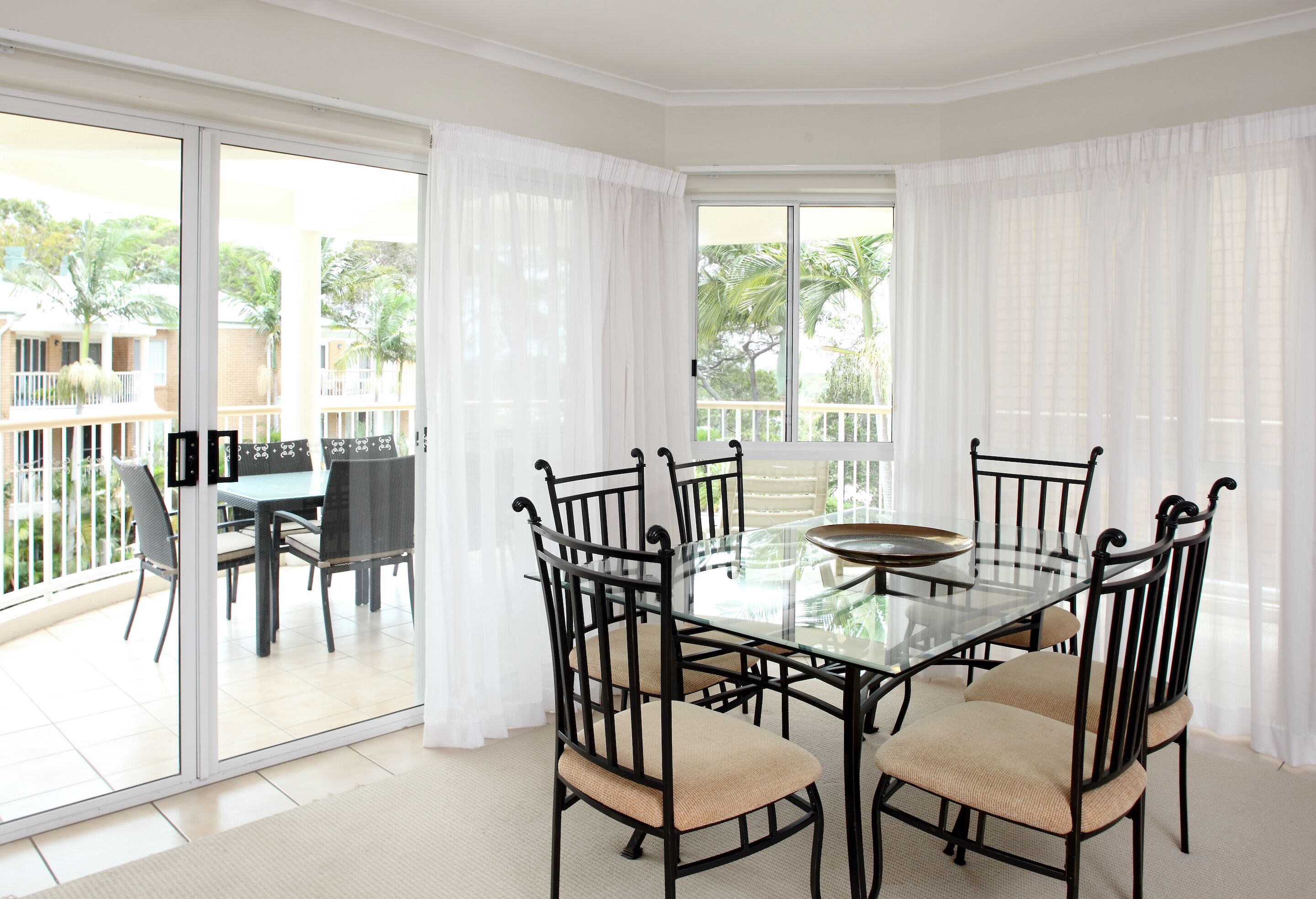 Serenity Apartments Noosa — image 17