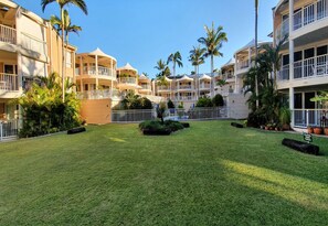 Garden - Serenity Apartments Noosa (Noosa Heads)