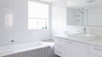 Superior Apartment, 3 Bedrooms, Balcony | Bathroom | Combined shower/tub, free toiletries, hair dryer, towels