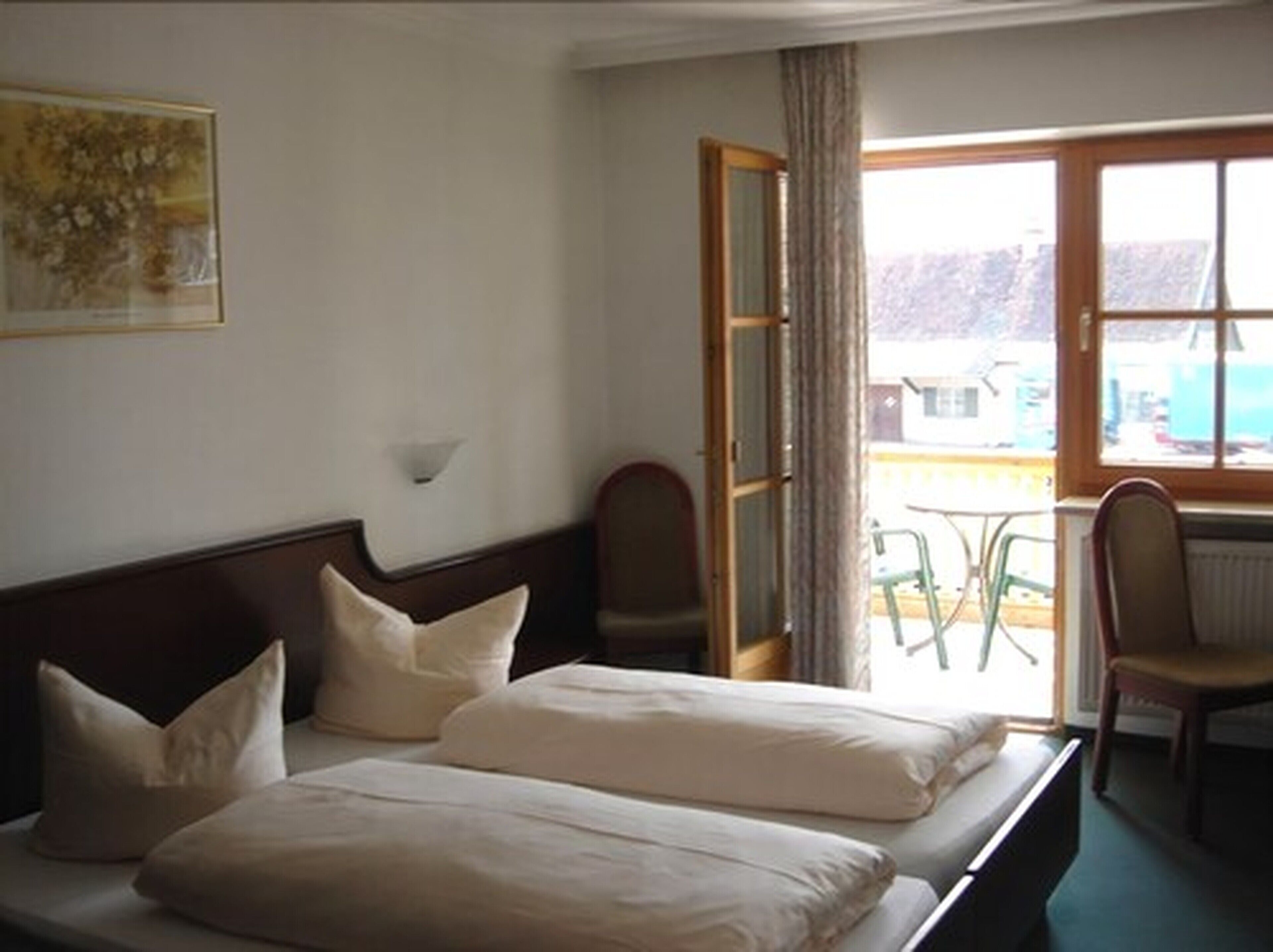 Classic Double Room | Hypo-allergenic bedding, down comforters, bed sheets
