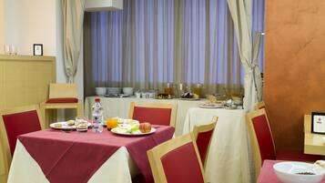 Daily buffet breakfast (EUR 7.50 per person)