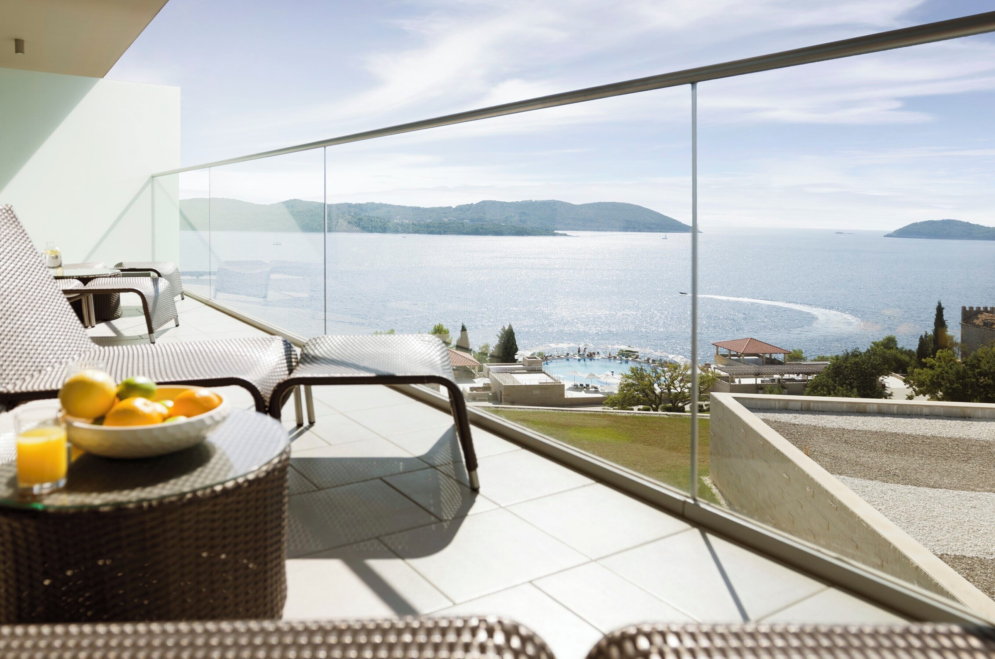 Suite Club | Ropa de cama de alta calidad y minibar 