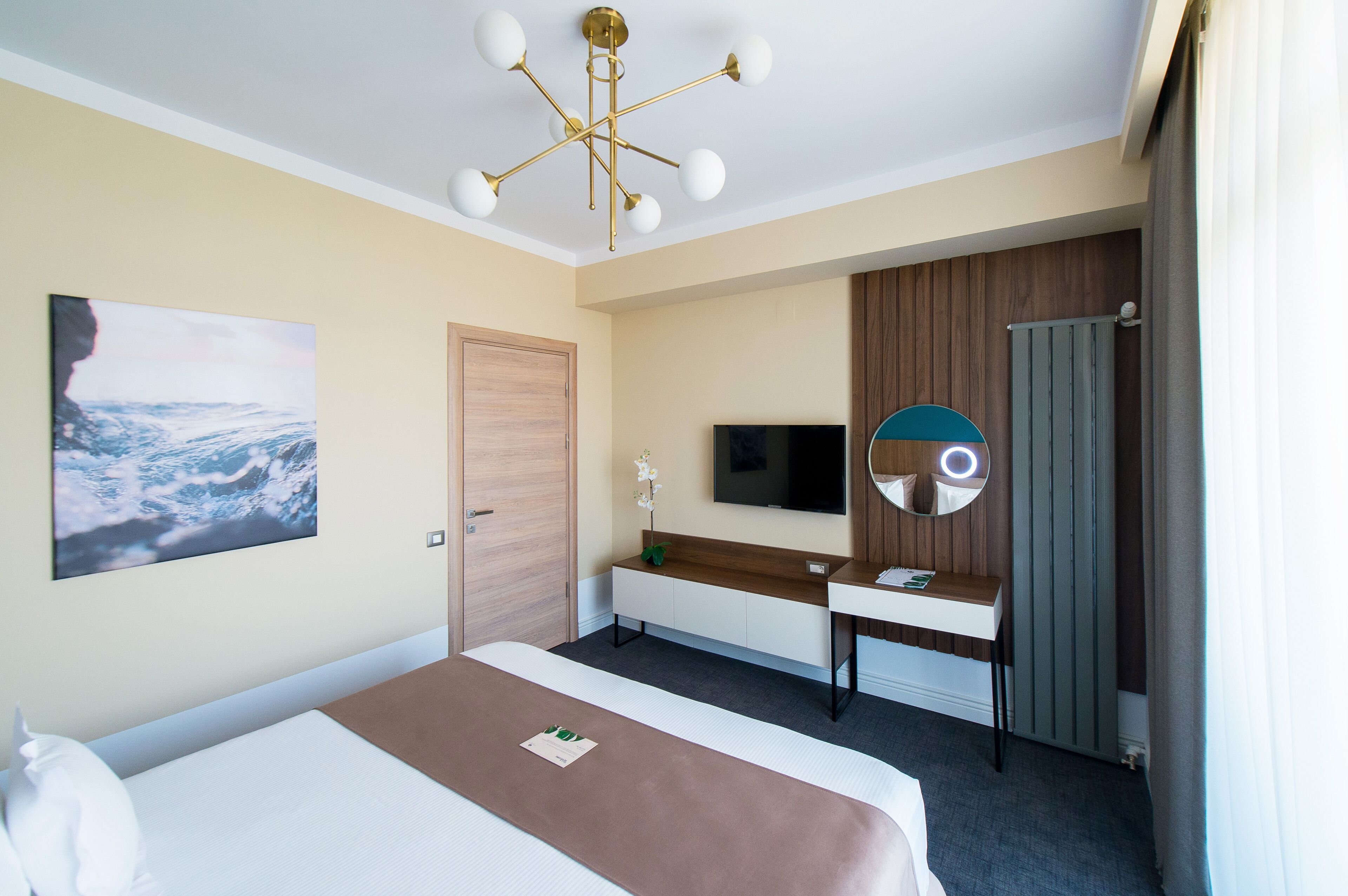 double room / twin room  | minibar, in-room safe, individually decorated, desk