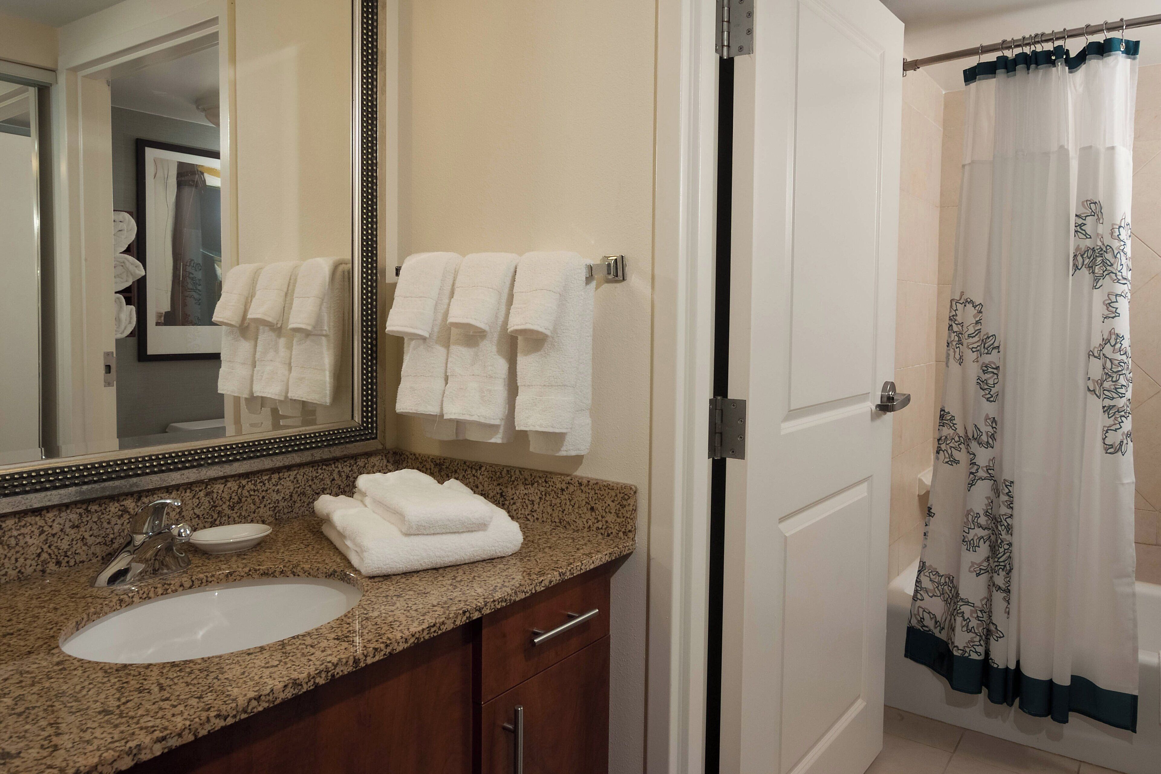combined shower/bathtub, free toiletries, hair dryer, towels