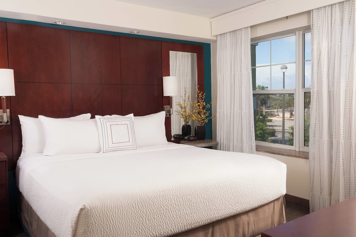 1 bedroom, premium bedding, pillow-top beds, in-room safe