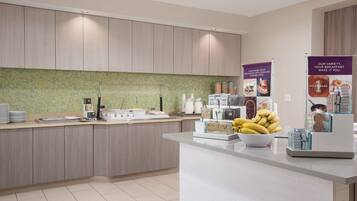 Free daily buffet breakfast