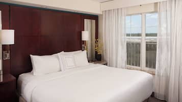 Hochwertige Bettwaren, Pillowtop-Betten, Zimmersafe, Schreibtisch