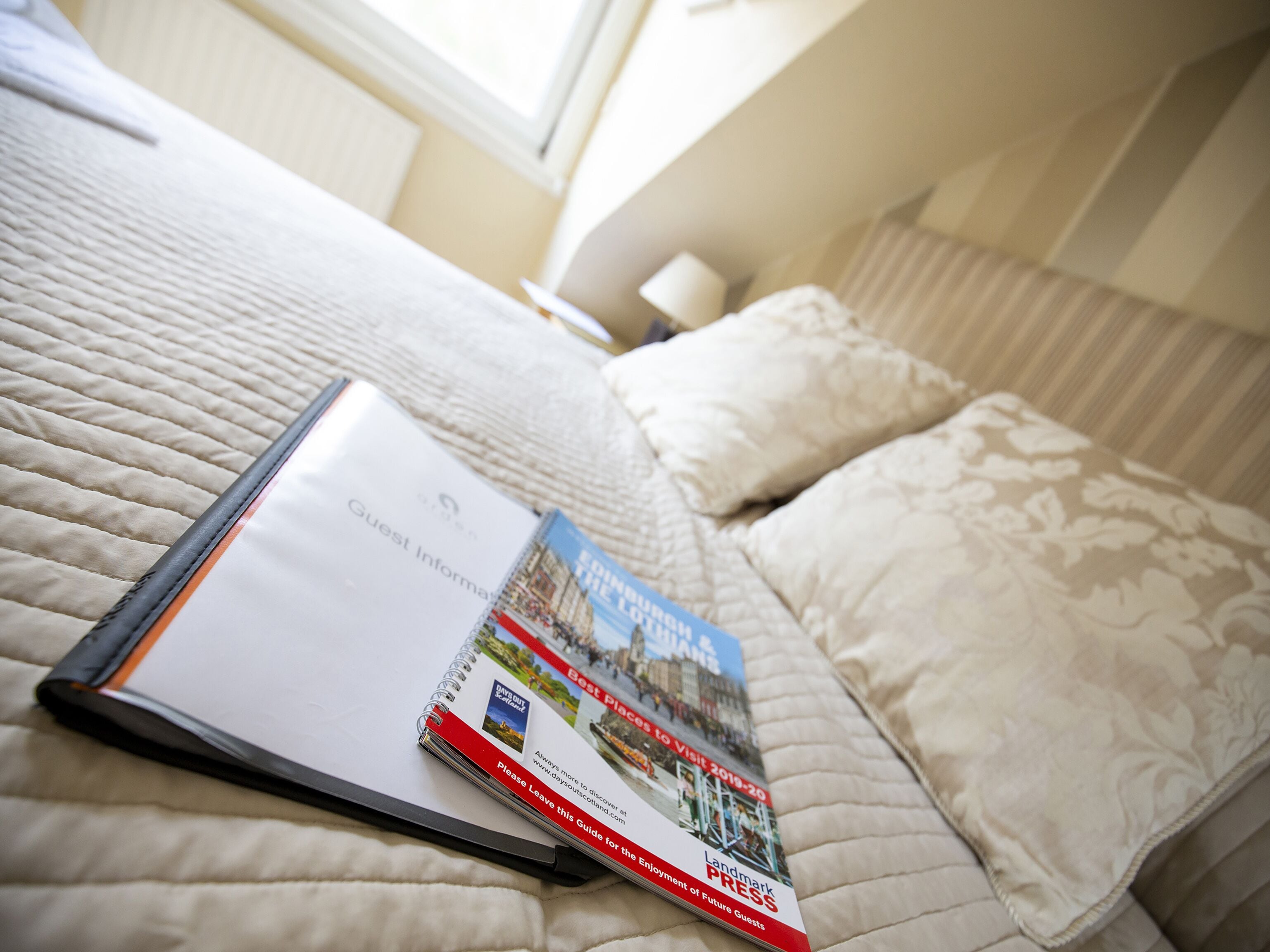 Photo - Arden Guest House, Craigmillar Castle Edinburgh