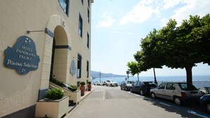 Exterior - Panorama Palace (Meta)