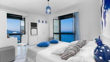 Minibar, in-room safe, soundproofing, free WiFi