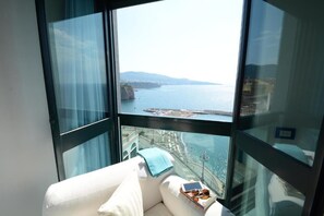 Minibar, in-room safe, soundproofing, free WiFi - Panorama Palace (Meta)