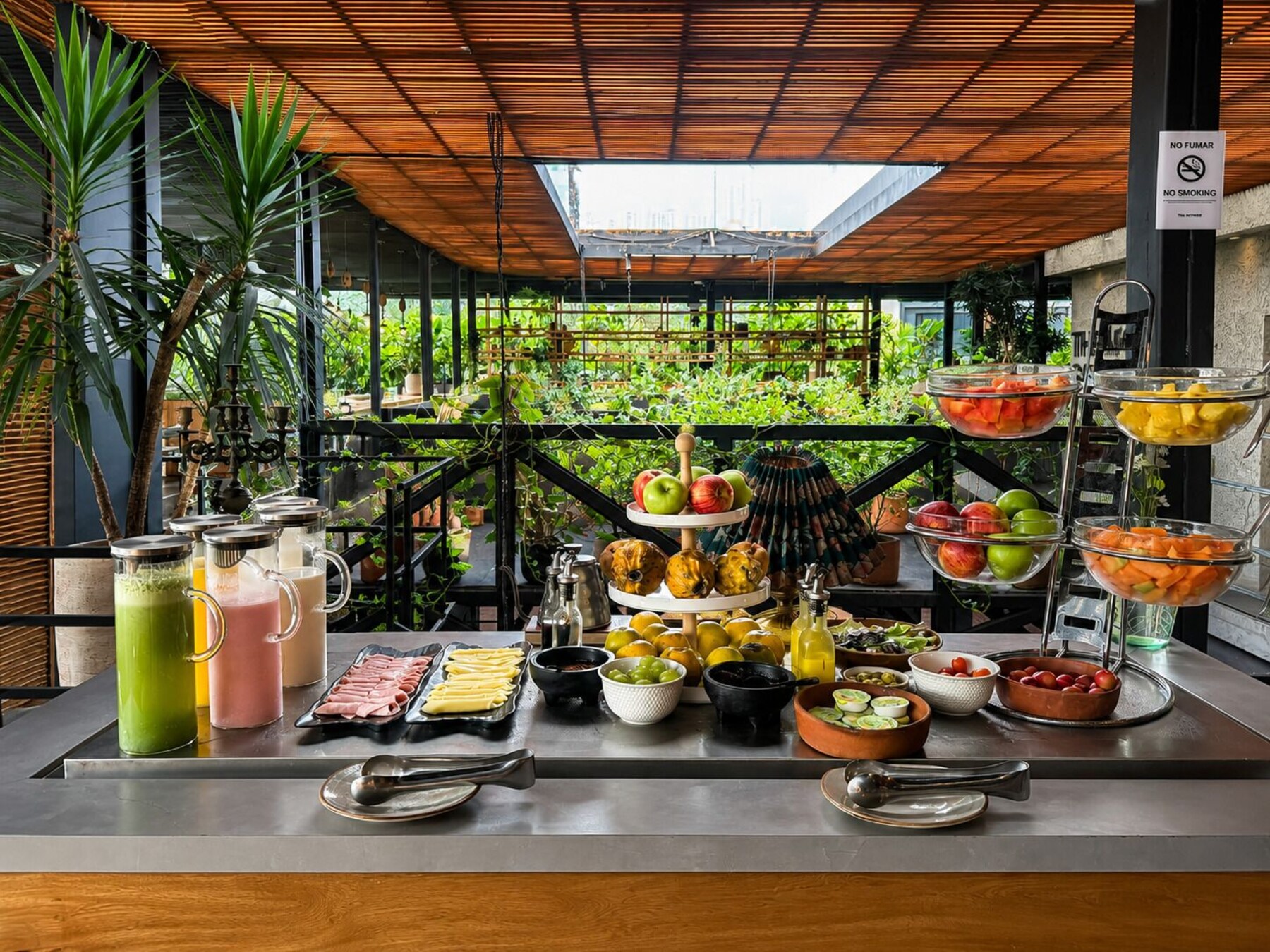 Free daily buffet breakfast