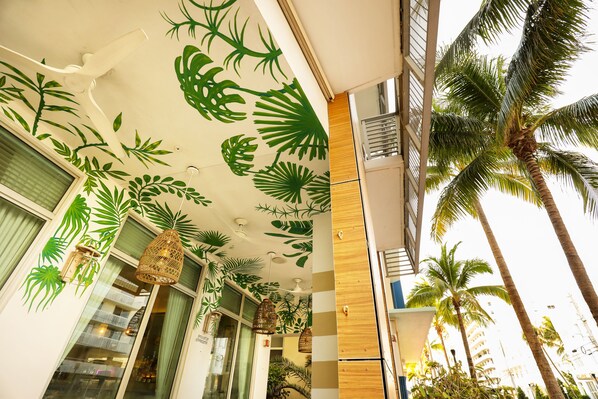 Terrace/patio - The Local House (Miami Beach)